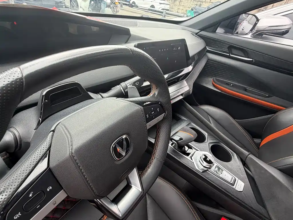 Changan UNI-V — миниатюра 7