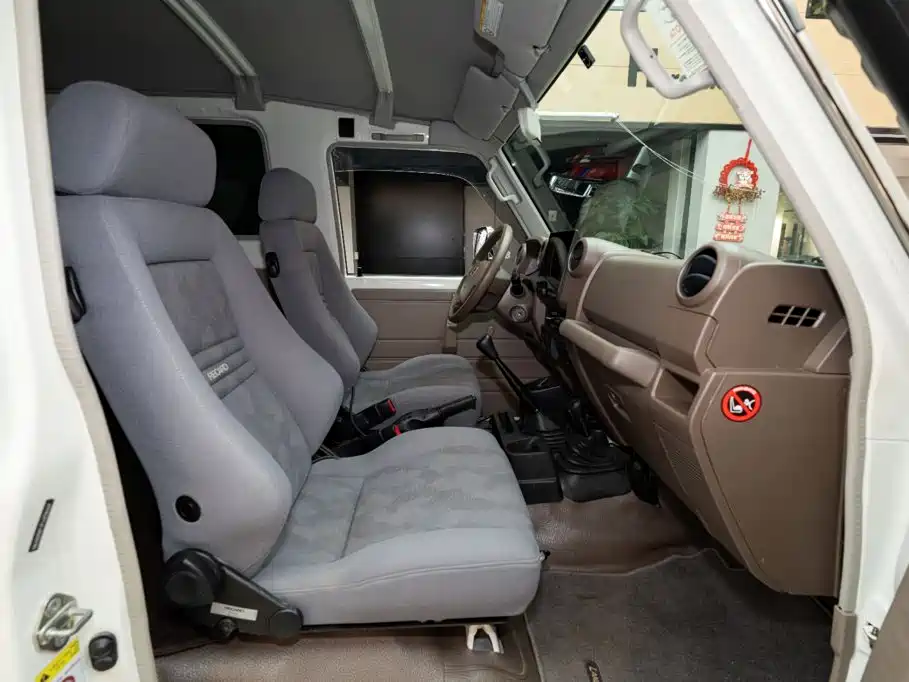 Toyota Land Cruiser — миниатюра 8