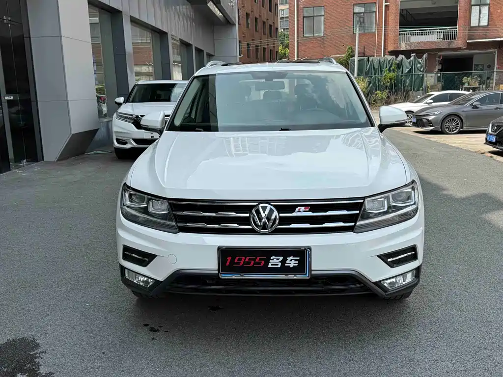 Volkswagen Tiguan L — миниатюра 2