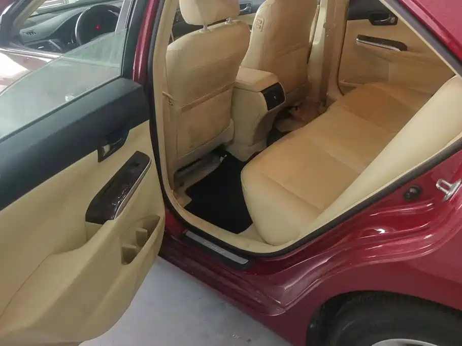 Toyota Camry — миниатюра 11