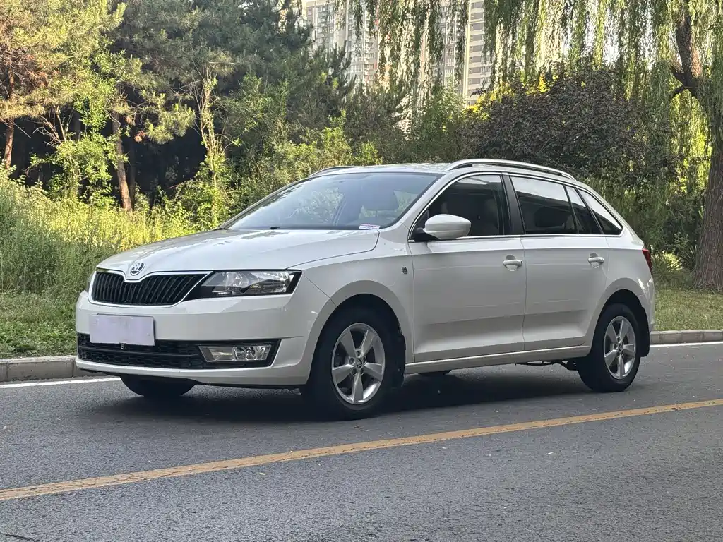 Купить Skoda Rapid Spaceback