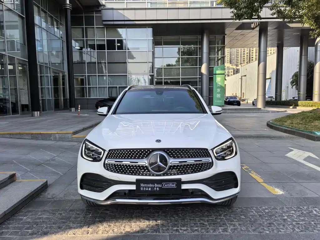 MERCEDES-BENZ GLC