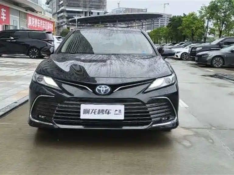 Toyota Camry — миниатюра 2