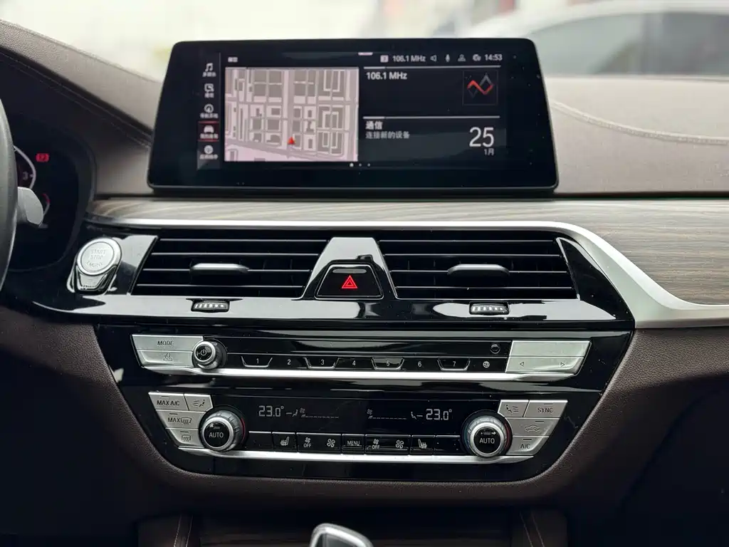 BMW 5 Series — миниатюра 18