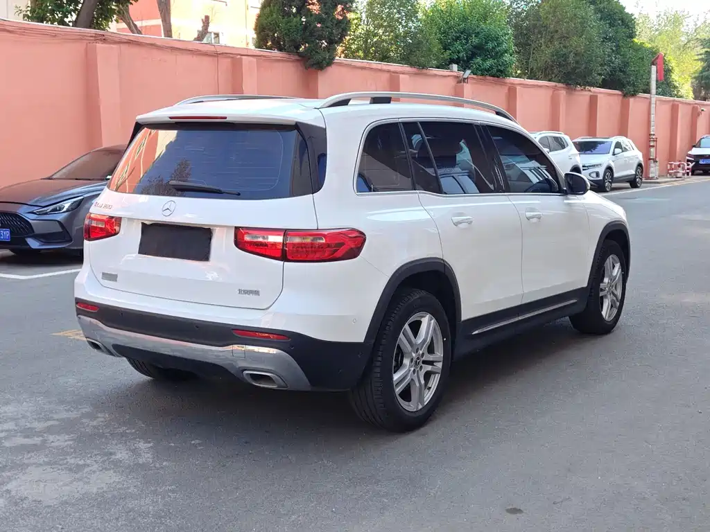 Mercedes-Benz GLB — миниатюра 4