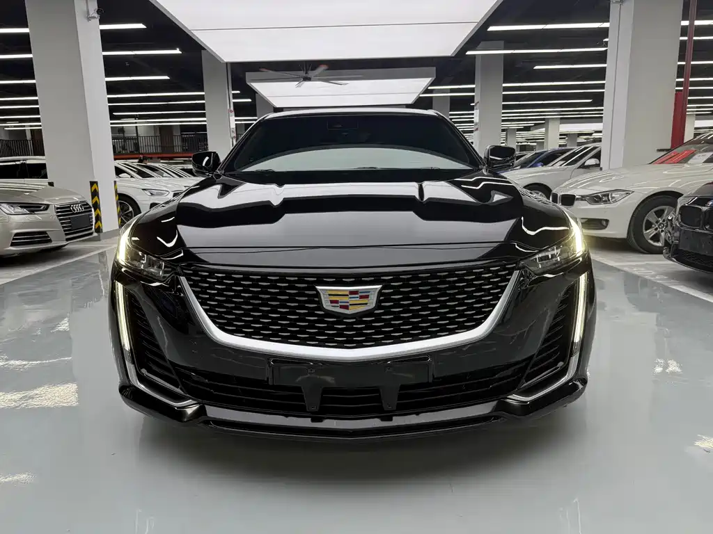 Cadillac CT5 — миниатюра 2