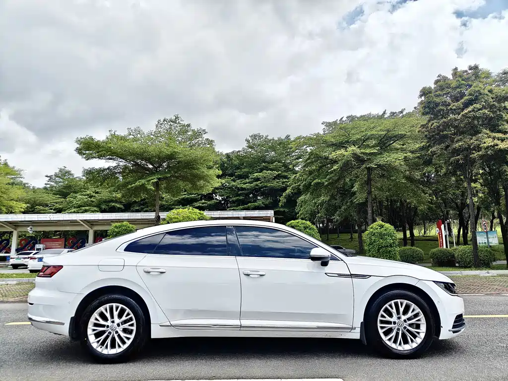 Volkswagen FAW - Passat CC CC 2020 330TSI VI