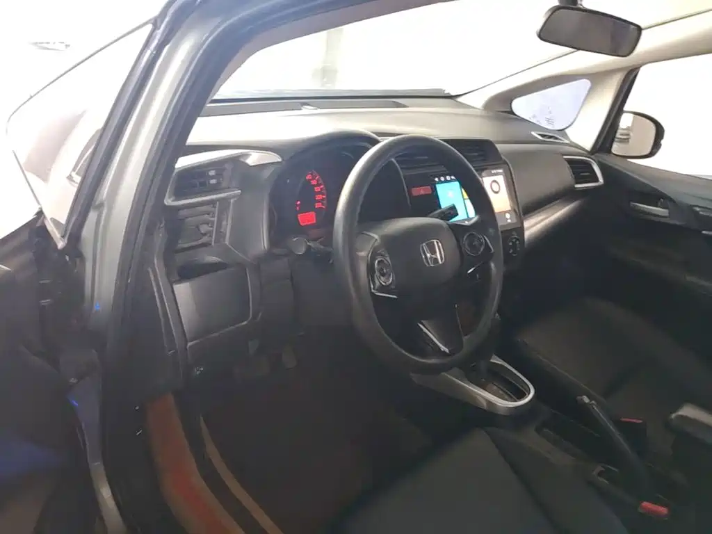 Honda Fit — миниатюра 21