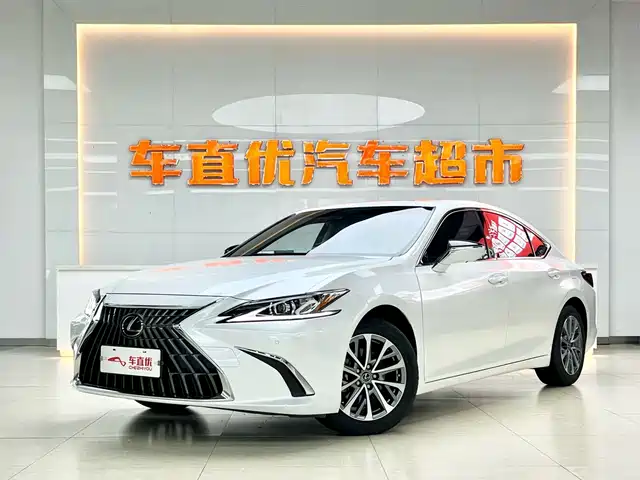 LEXUS  ES 2024