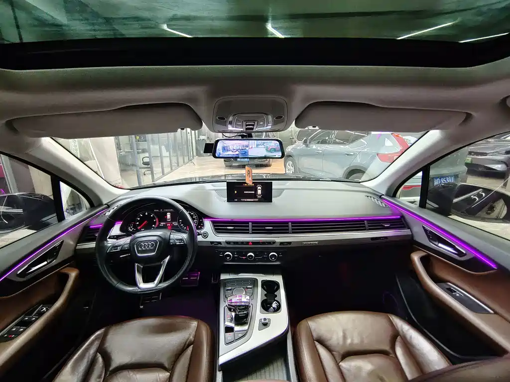 Audi Q7 — миниатюра 11