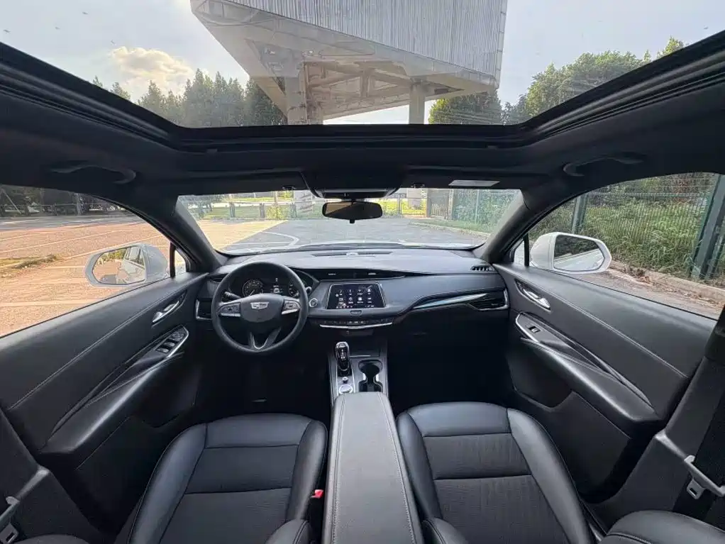 Cadillac XT4 — миниатюра 12