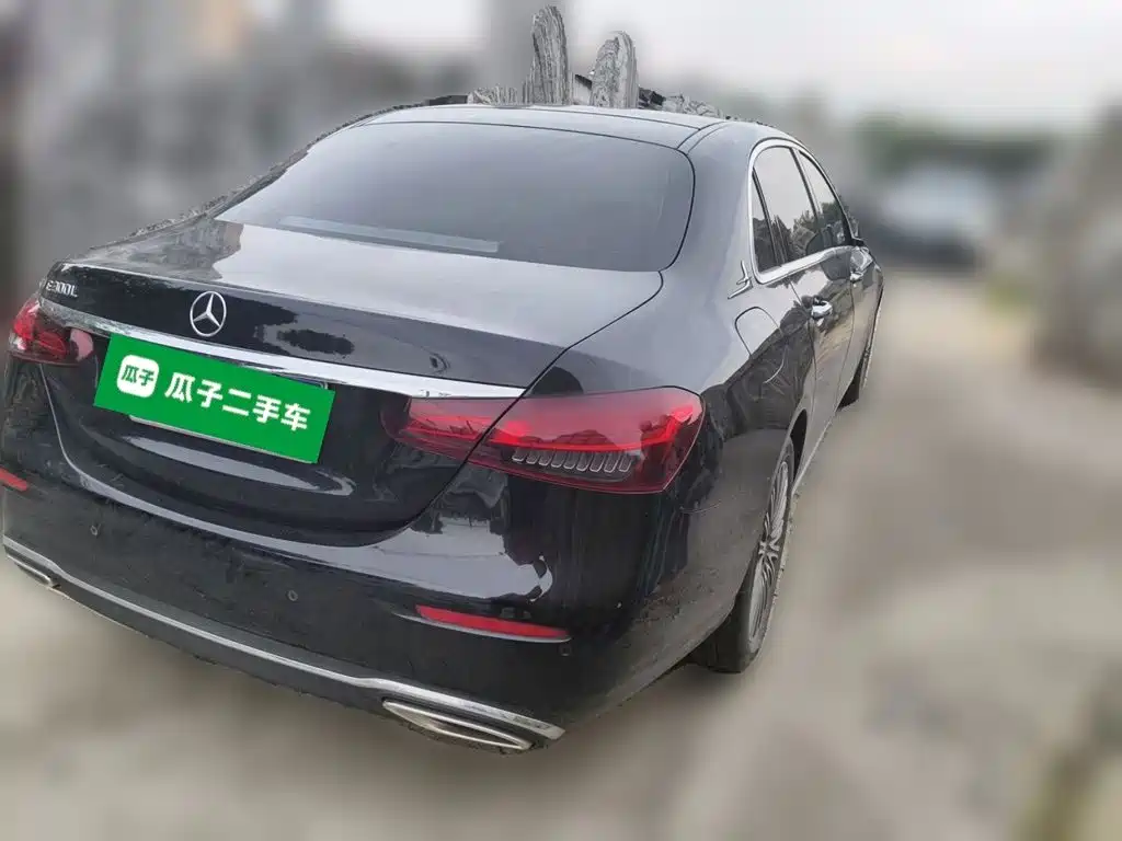 Mercedes-Benz E-Class — миниатюра 5