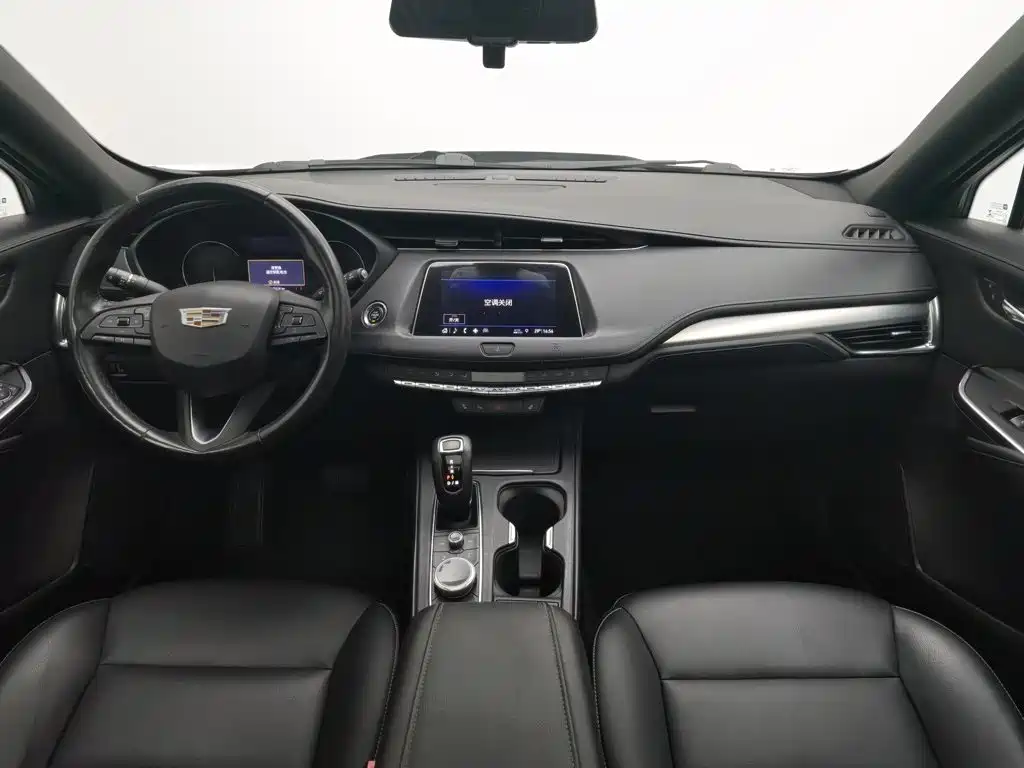 Cadillac XT4 — миниатюра 5