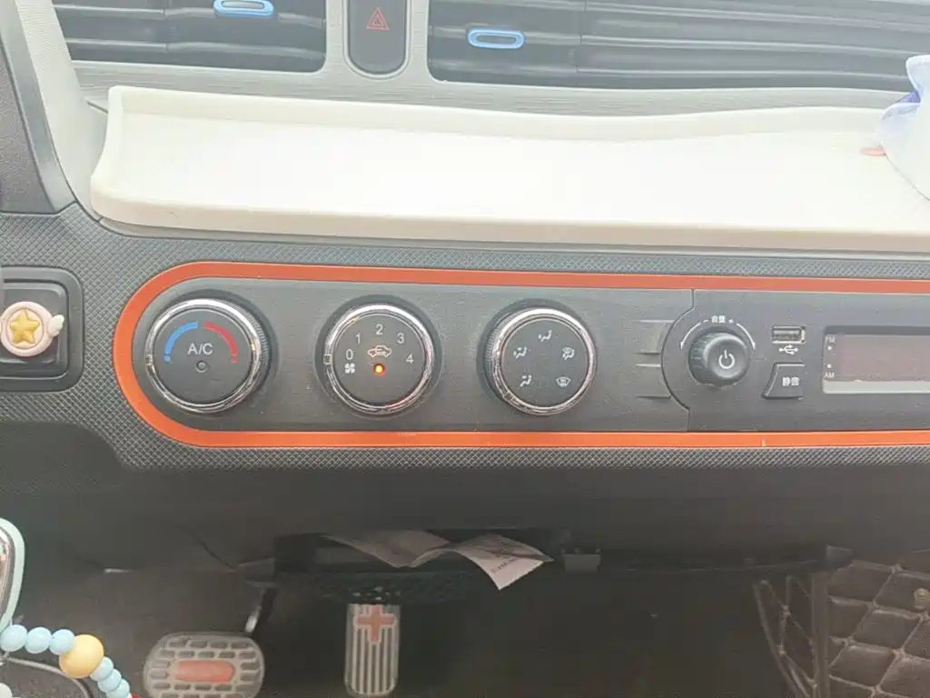 Wuling MINIEV — миниатюра 13