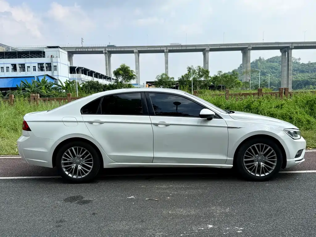 Volkswagen Lamando — миниатюра 8