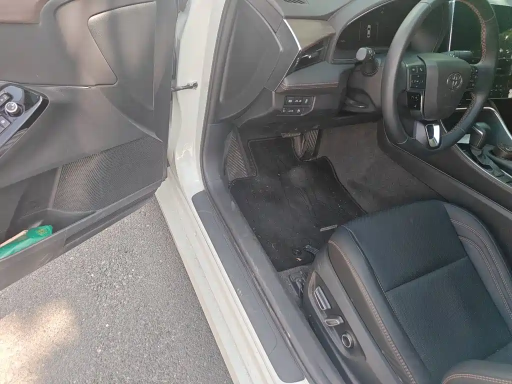 Toyota Avalon — миниатюра 14