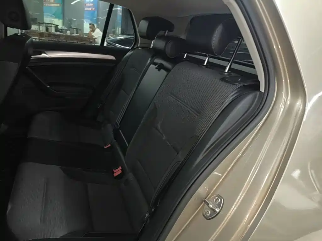 Volkswagen Golf — миниатюра 17
