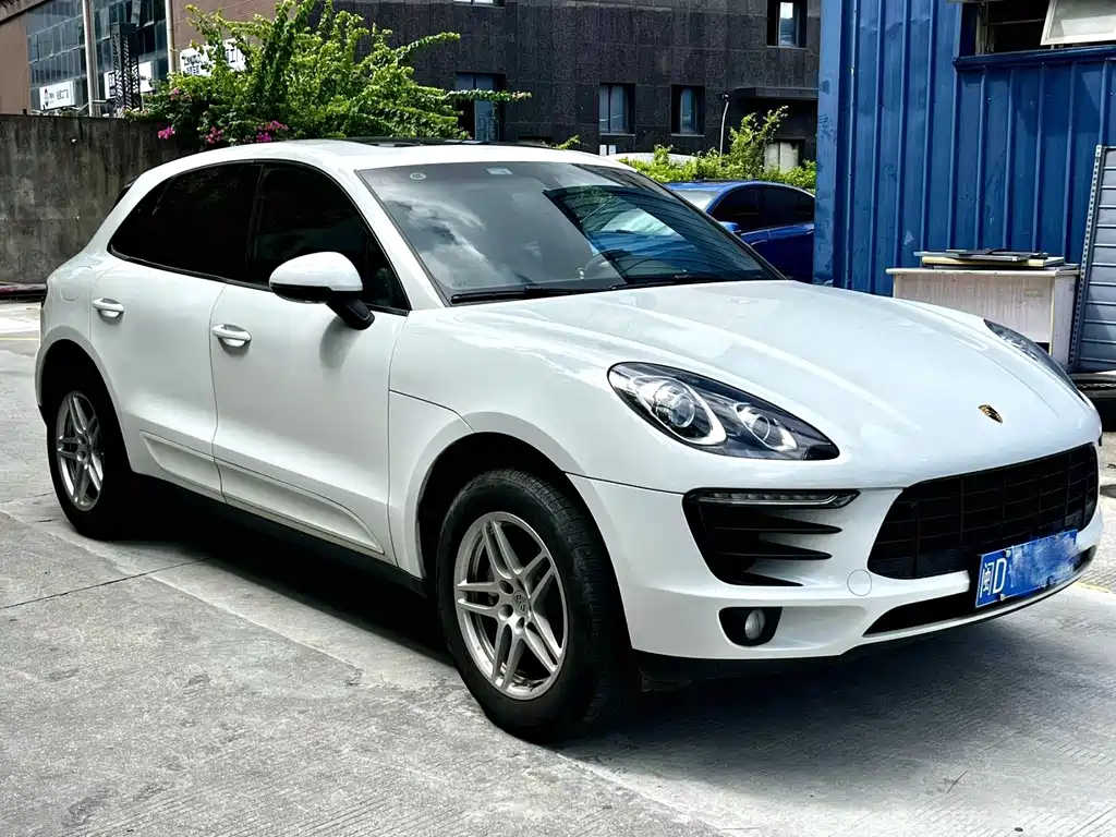 Porsche Macan — миниатюра 3