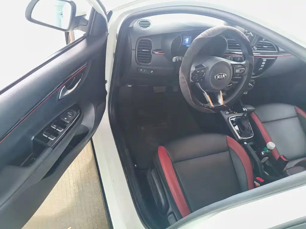 Kia KX Cross — миниатюра 16