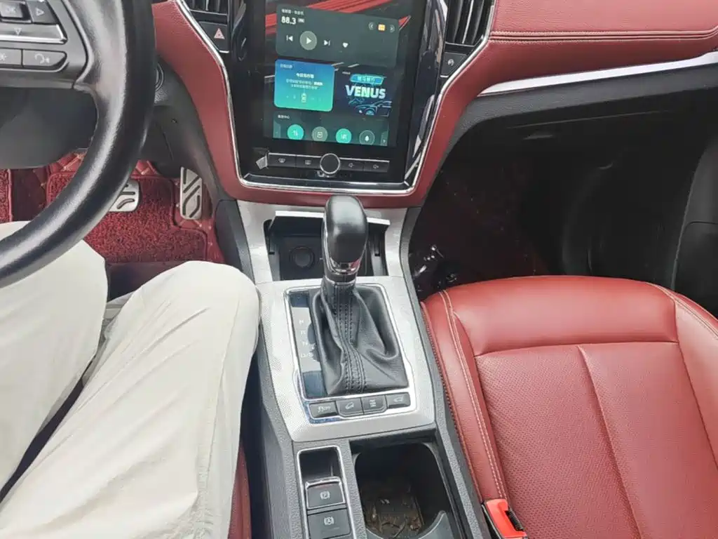 Roewe RX5 — миниатюра 14
