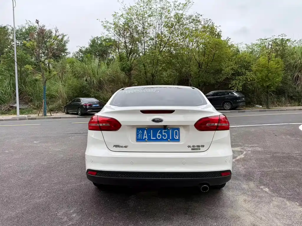 Ford Focus — миниатюра 5
