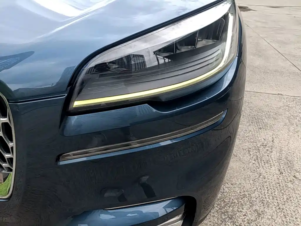 Lincoln Aviator (Import) — миниатюра 24