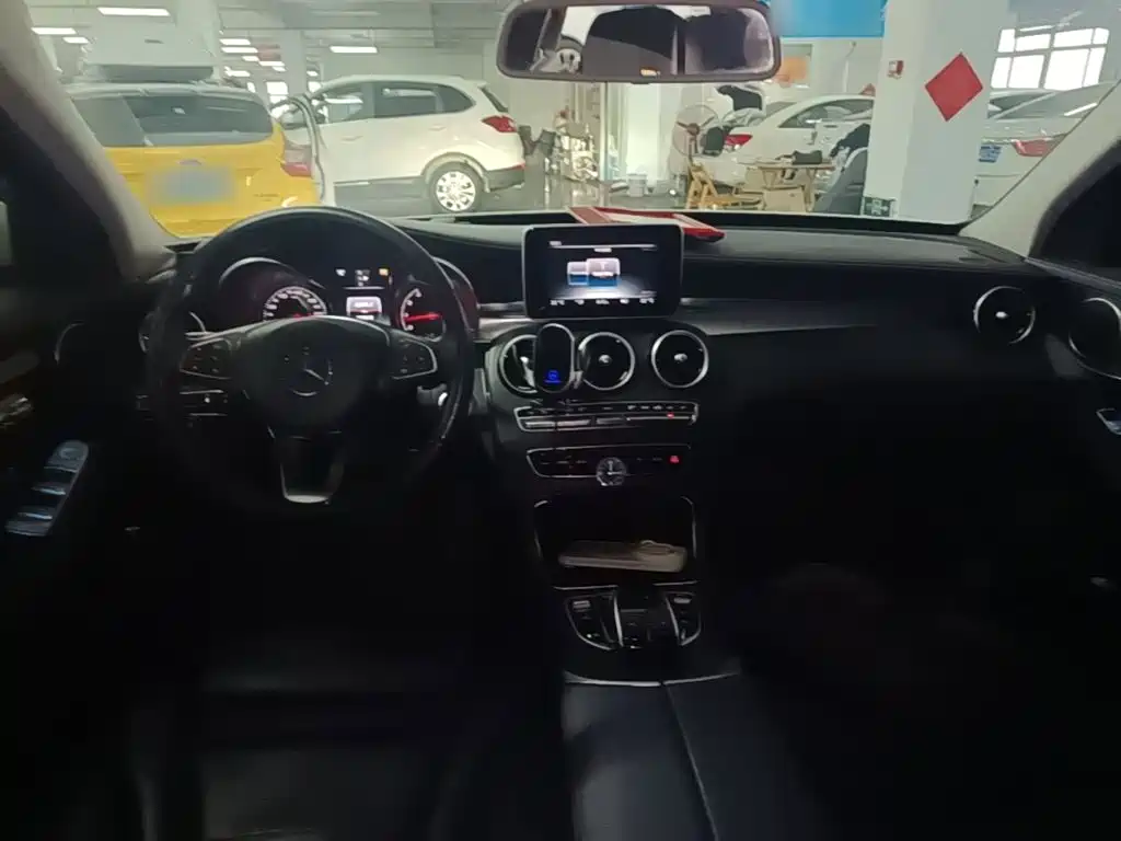 Mercedes-Benz C-Class — миниатюра 10