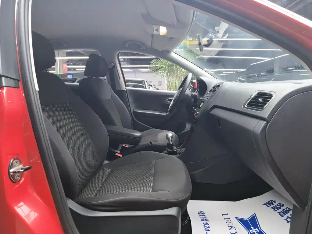 Volkswagen Polo — миниатюра 8
