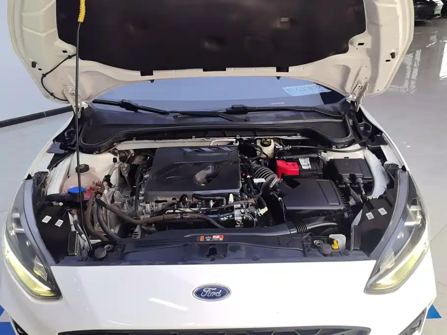 Ford Focus — миниатюра 10