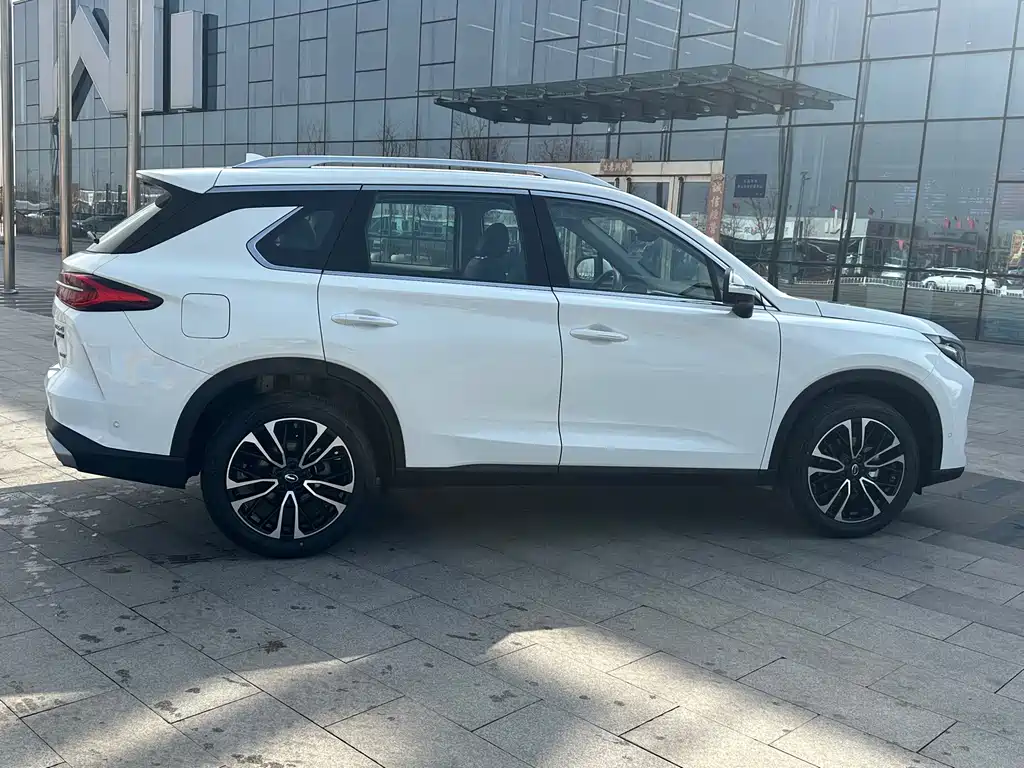 GAC TRUMPCHI GS4 PLUS