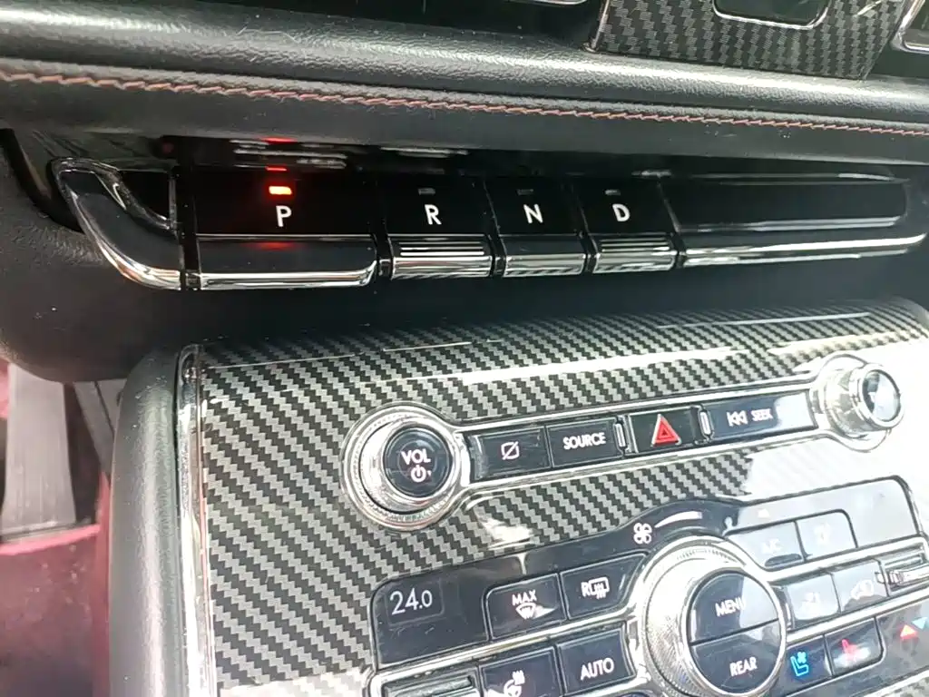 Lincoln Aviator (Import) — миниатюра 14