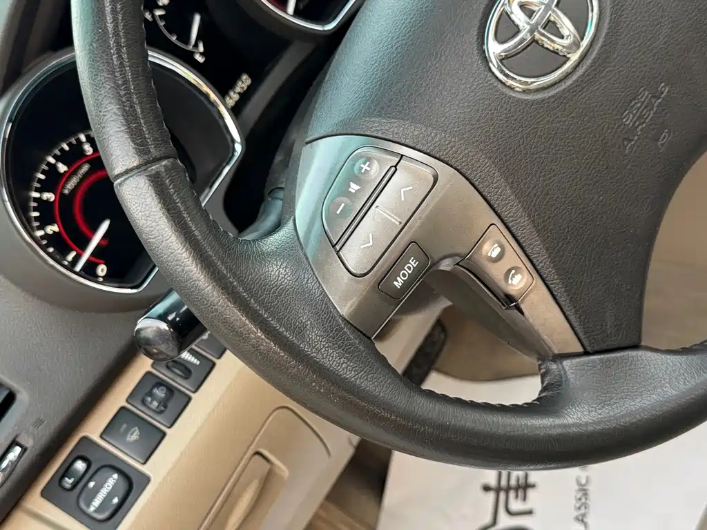 Toyota Highlander — миниатюра 19
