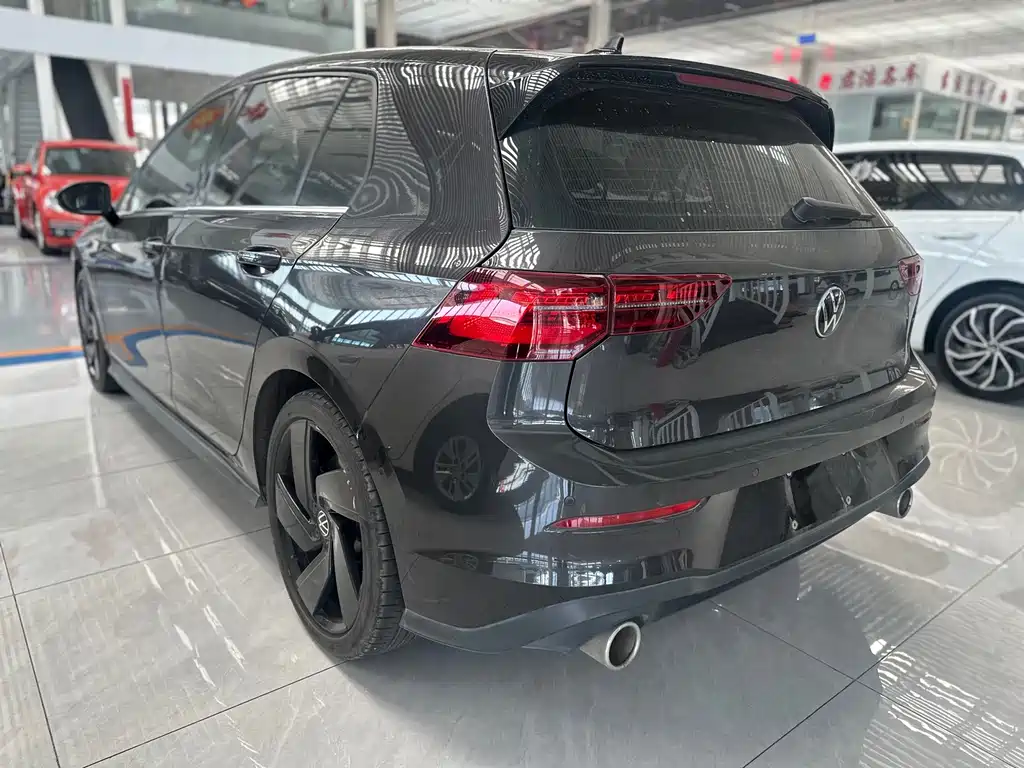 Volkswagen Golf GTI — миниатюра 12