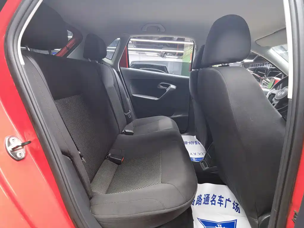 Volkswagen Polo — миниатюра 9