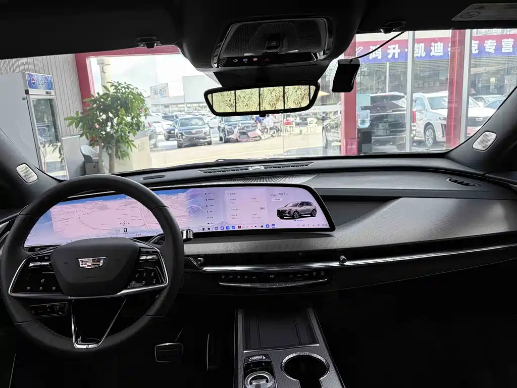 Cadillac XT5 — миниатюра 9