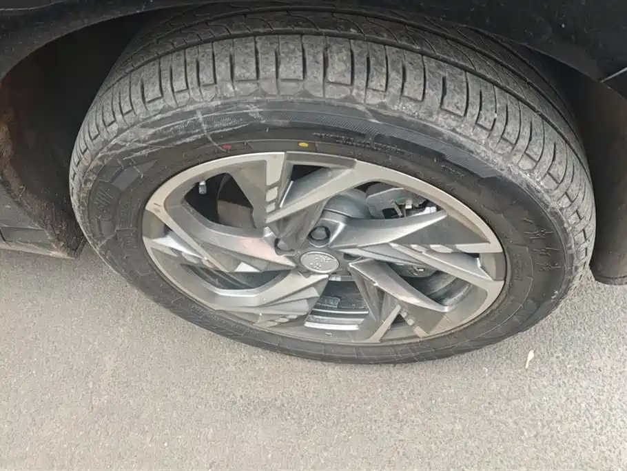 Hongqi HONGQI HS3 PHEV