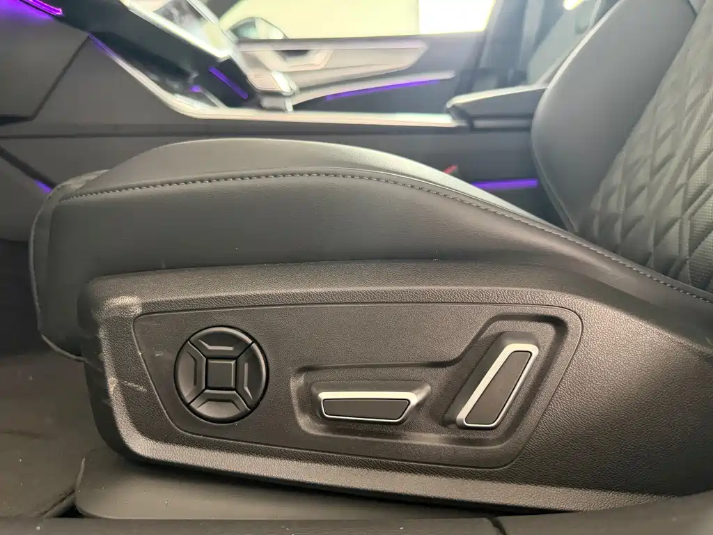Audi A6L — миниатюра 15