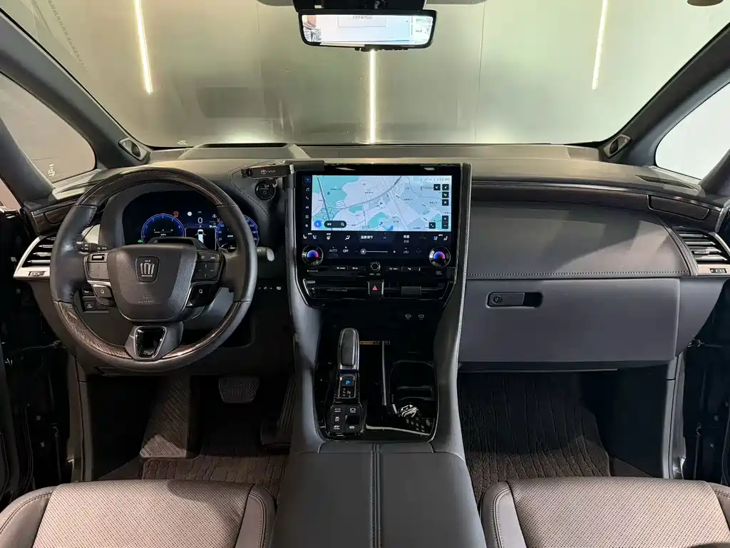 Toyota Vellfire — миниатюра 8
