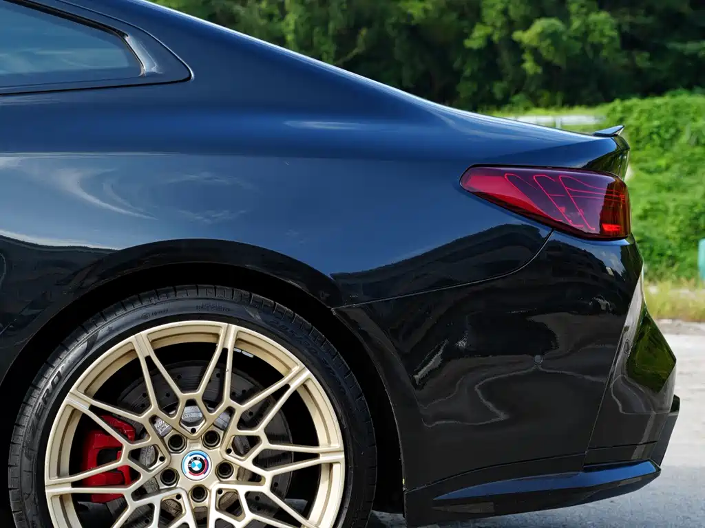 BMW M4 — миниатюра 7