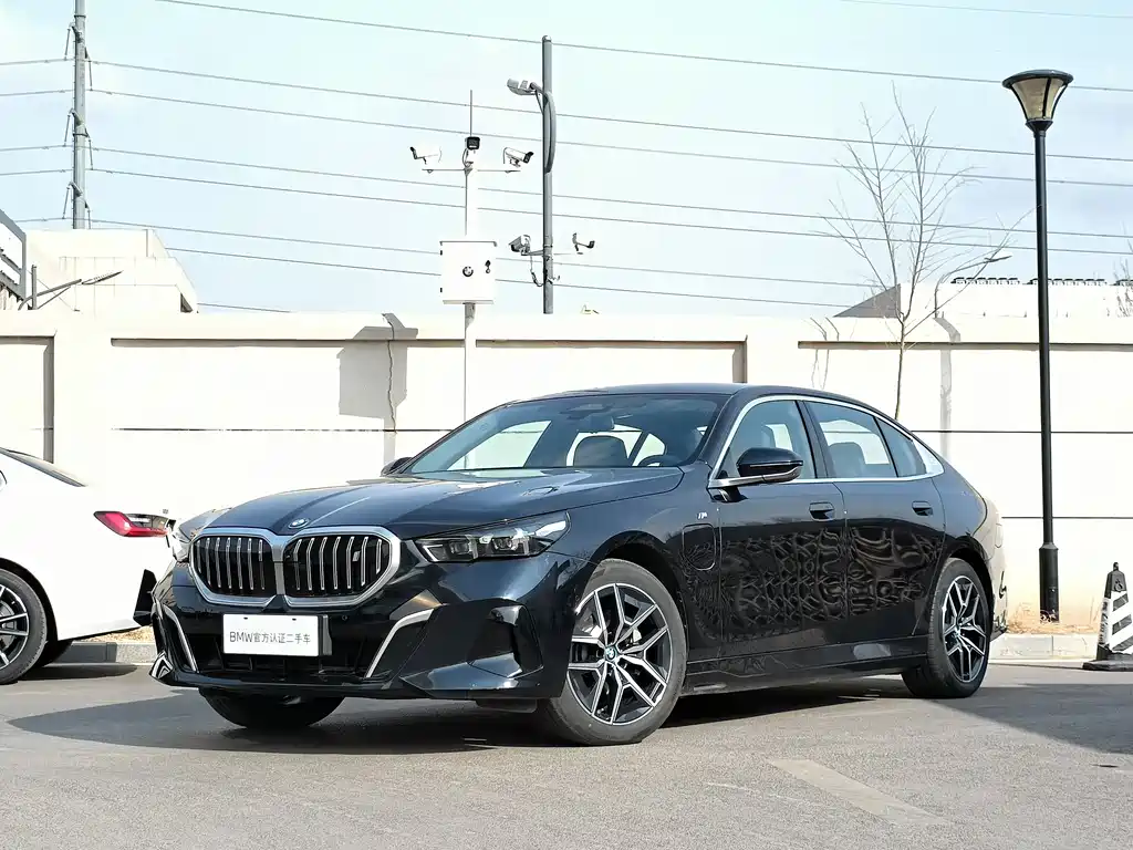 BMW I5