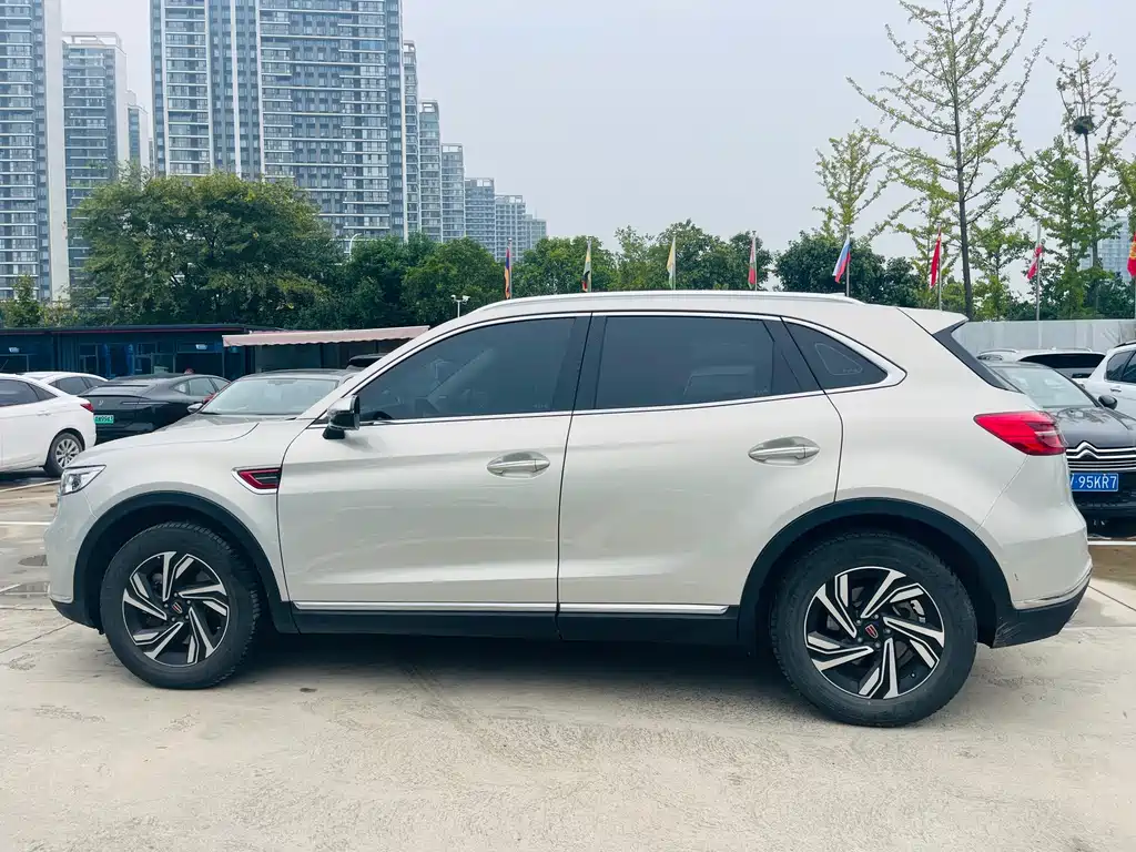 Hongqi Hongqi HS5 — миниатюра 4