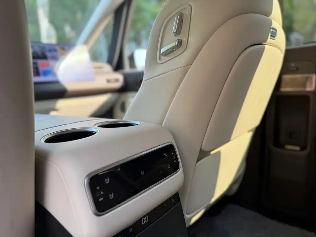 Li Auto Li MEGA — миниатюра 11