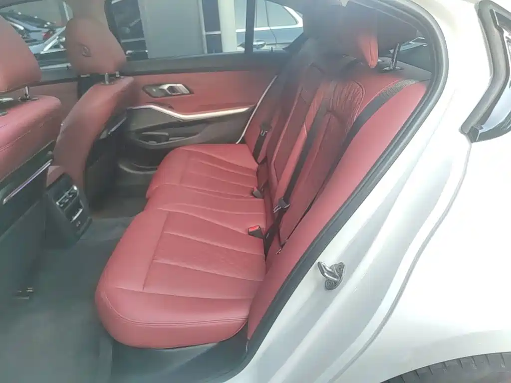 BMW 3 Series — миниатюра 17
