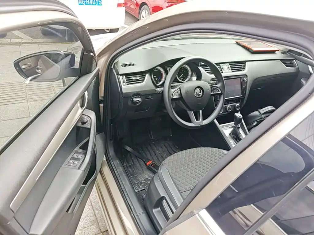 Skoda Octavia — миниатюра 16