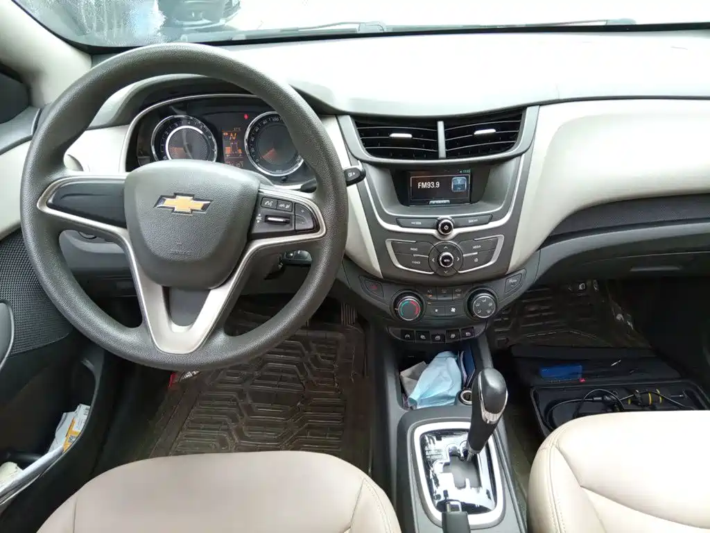 Chevrolet Sail — миниатюра 10