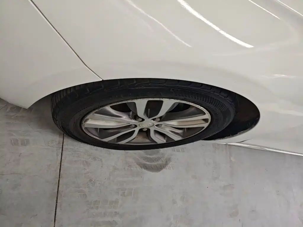 Buick Excelle — миниатюра 23