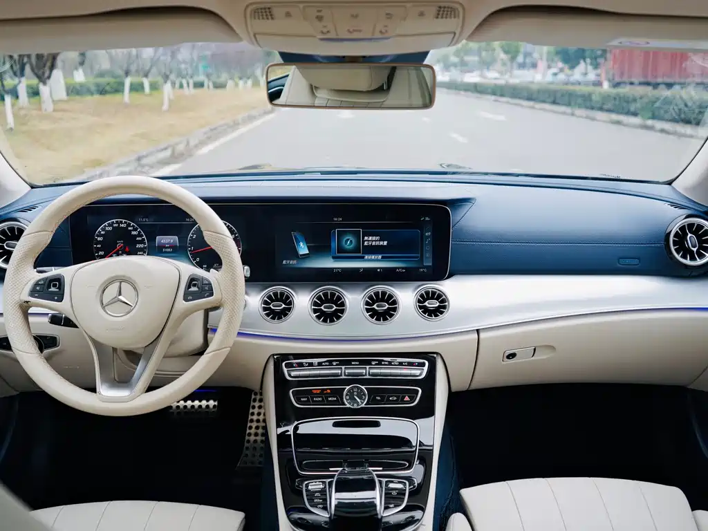 MERCEDES-BENZ E CLASS