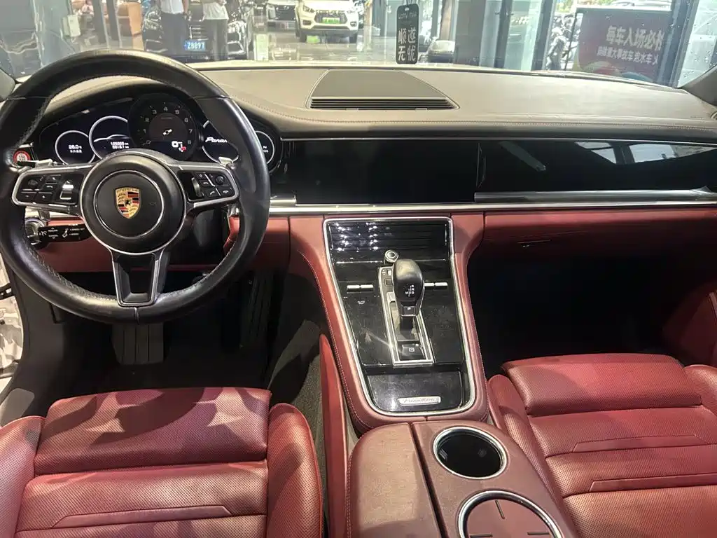 Porsche Panamera — миниатюра 7
