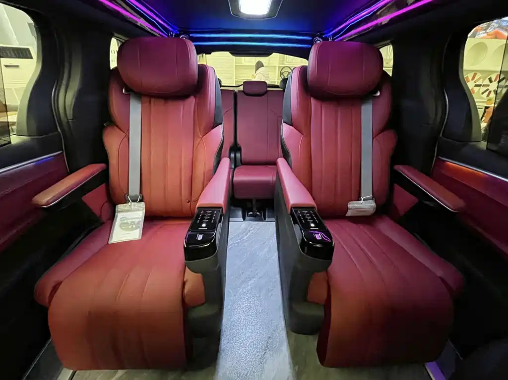 Toyota Granvia — миниатюра 9