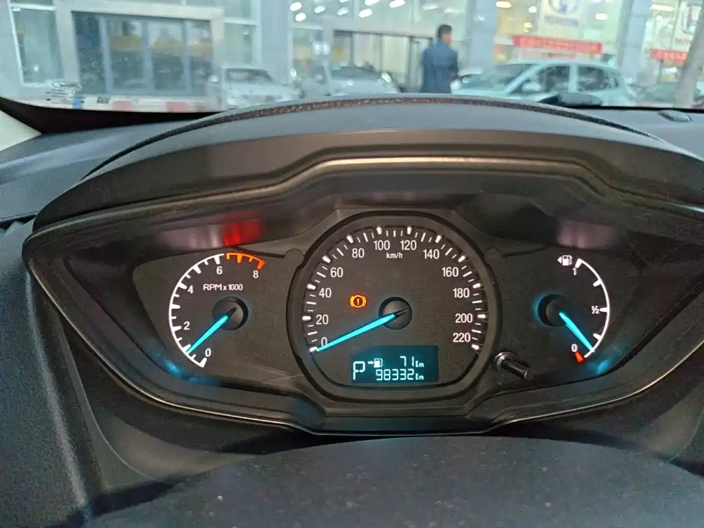 Ford Escort — миниатюра 12